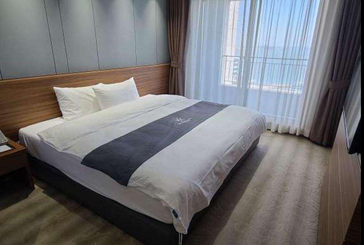 Western Grace Hotel Inczhon Zewnętrze zdjęcie