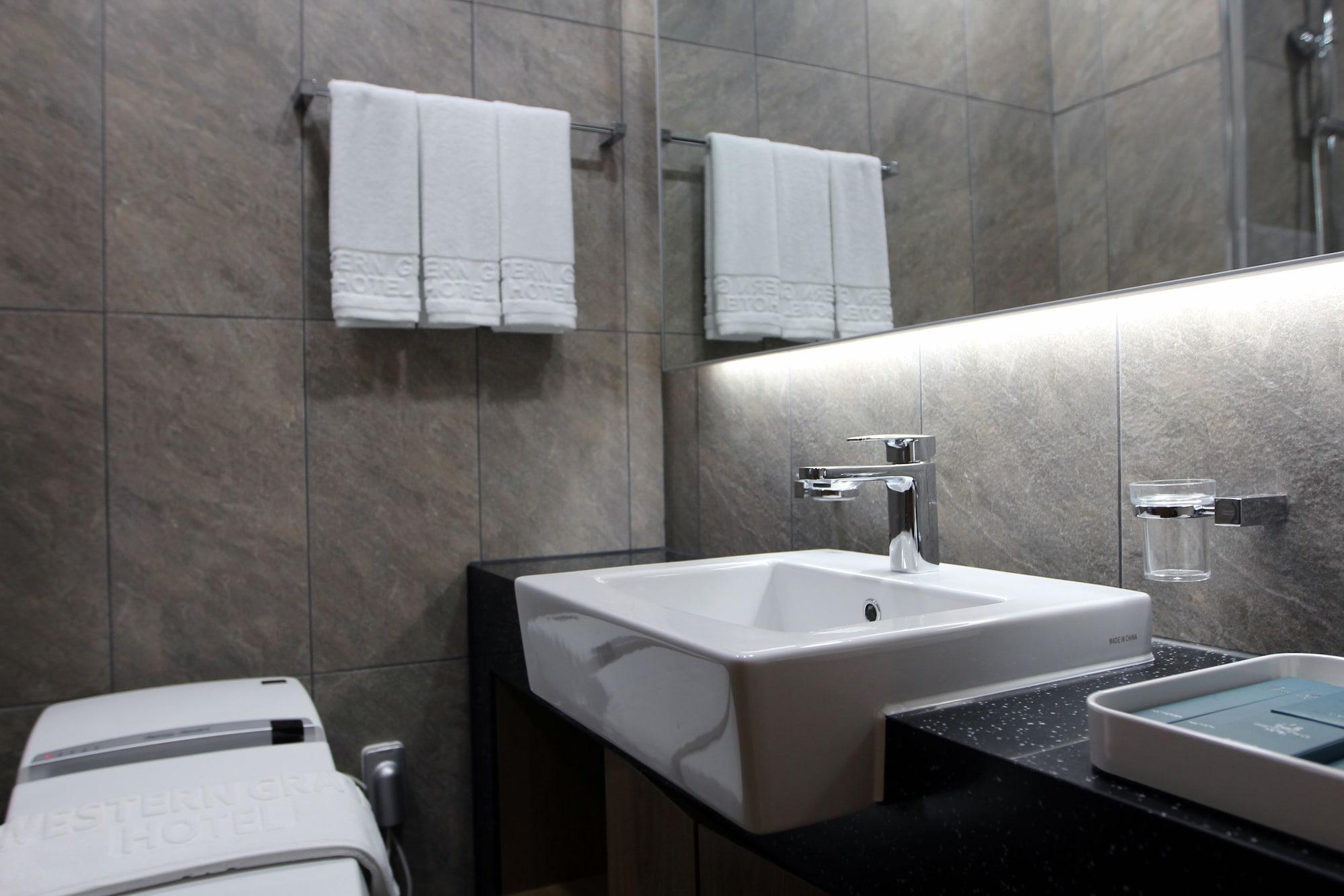 Western Grace Hotel Inczhon Zewnętrze zdjęcie