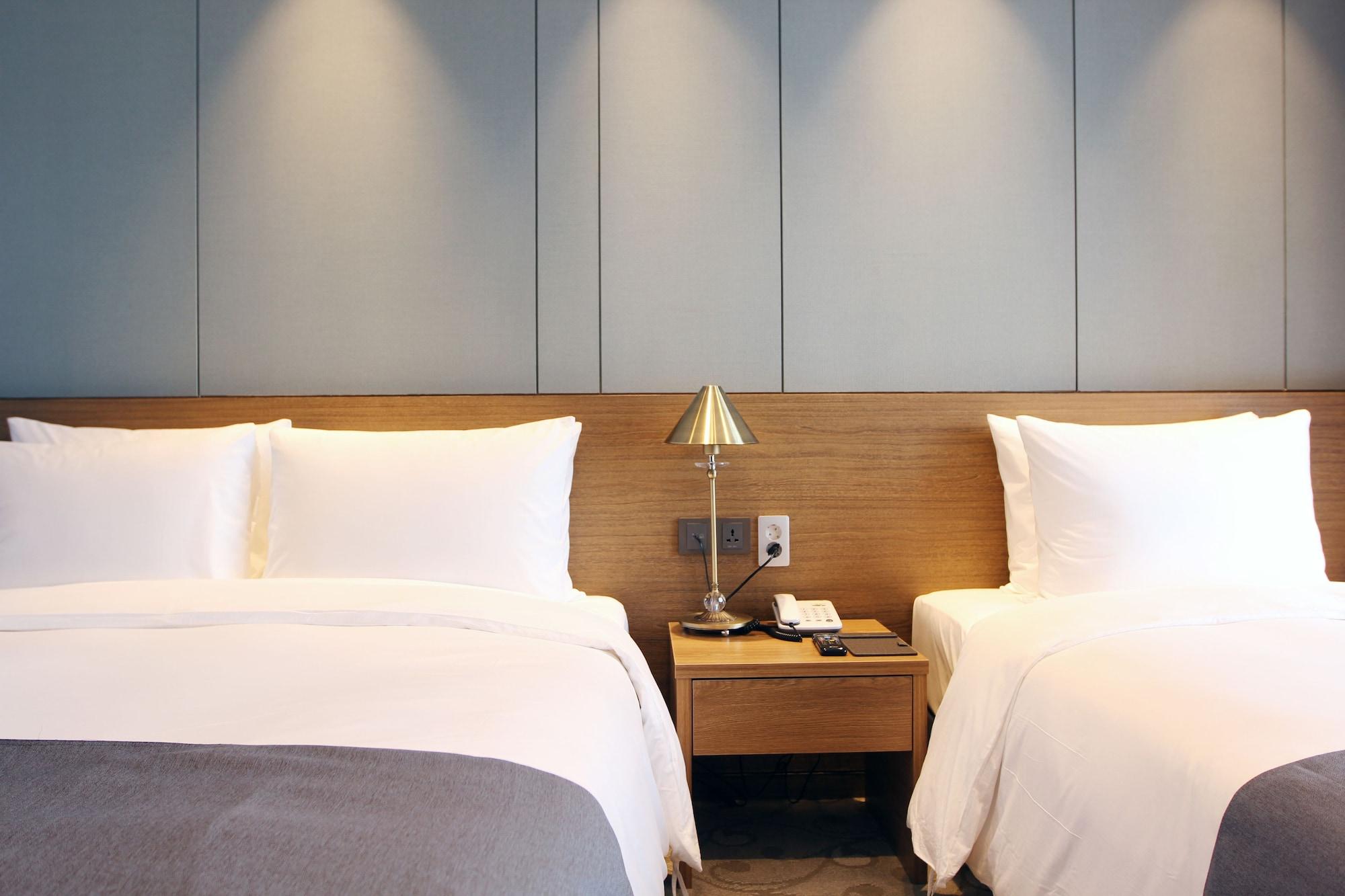 Western Grace Hotel Inczhon Zewnętrze zdjęcie